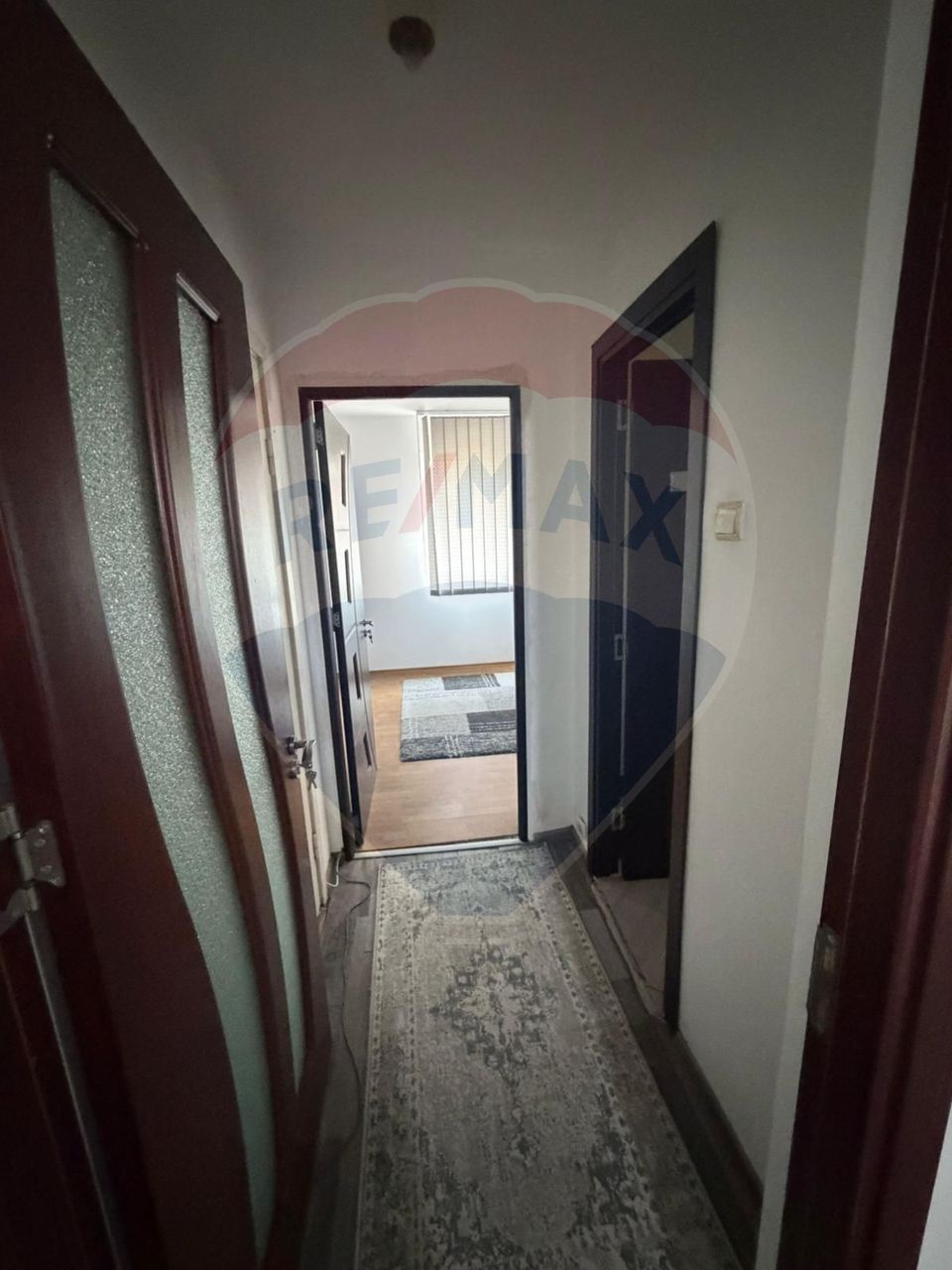 2 camere, Brazda lui Novac, etaj 1, centrala