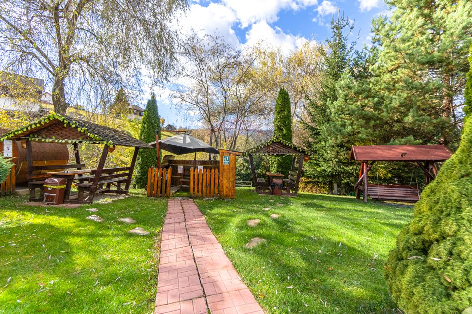 Pensiunea Scărișoara – Refugiul din Inima Rucărului | Comision 0%