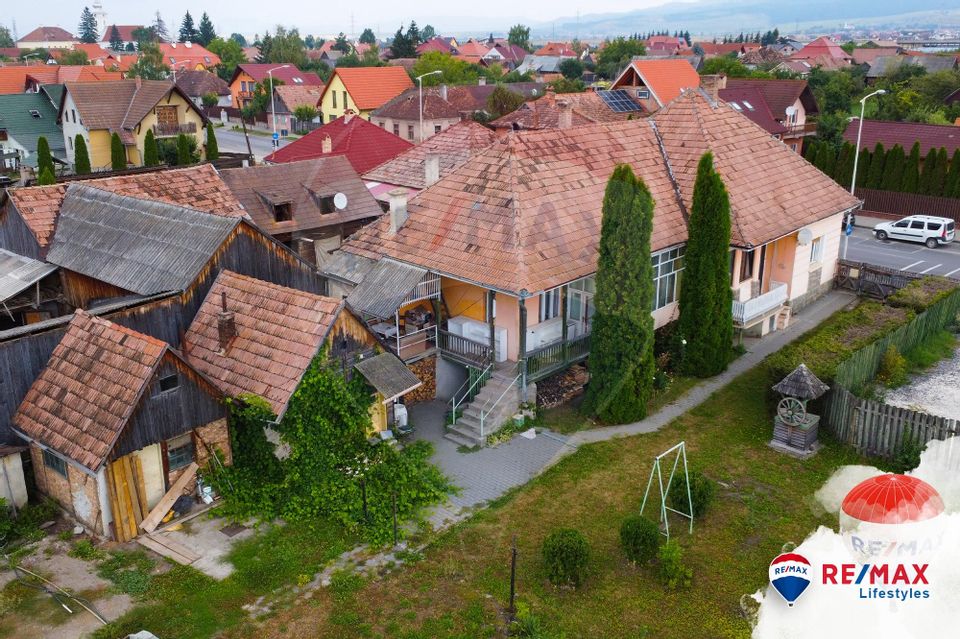 Casă / Vilă cu 4 camere de vânzare în zona Central