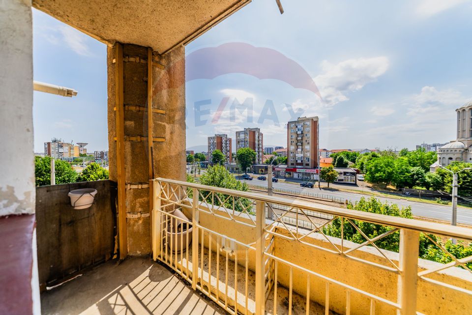 Apartament cu 2 camere de vânzare în zona UTA