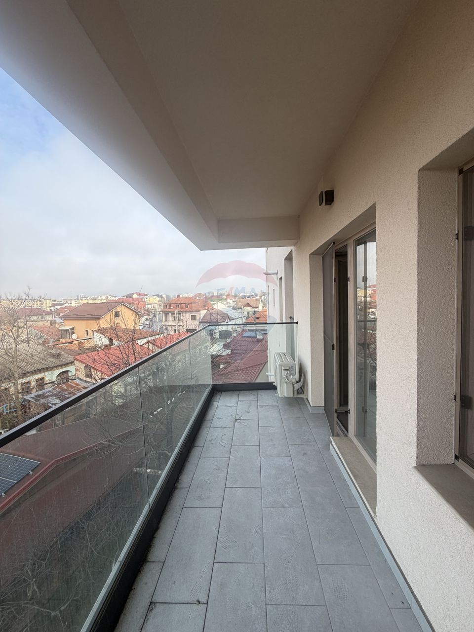 3 camere, Central, bloc nou, etaj 2, lift