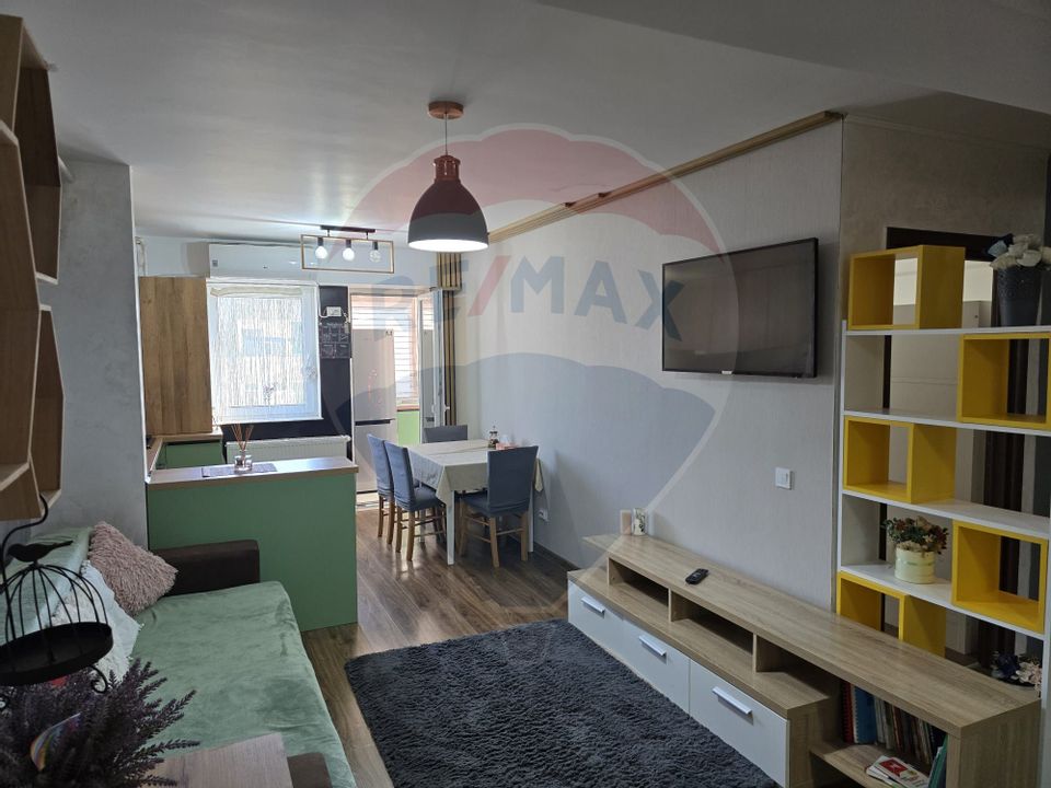 Apartament cu 3 camere de vânzare, cartier FIALD