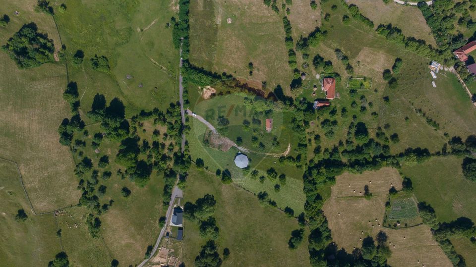 Teren cu utilitati, 5,495mp Bran - Strada Muchia hotarului