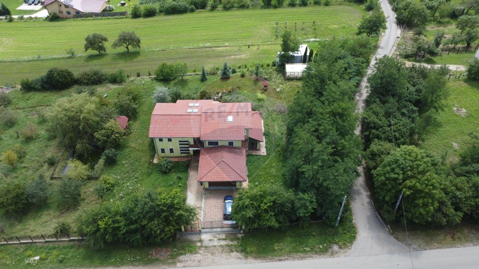 Casa cu teren in Tureni de 2300 mp, la 20 km de Cluj-Napoca