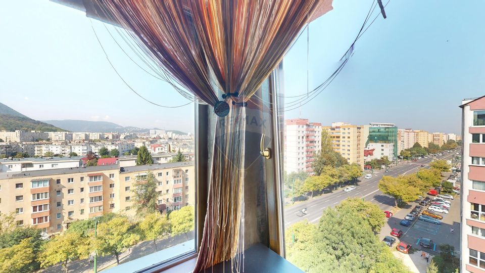 Apartament spațios și modern de vânzare pe Bulevardul Vlahuța, Brașov