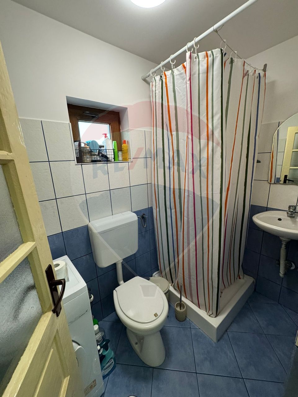 Casă / Vilă nouă cu 5 camere + casă bătranească renovată