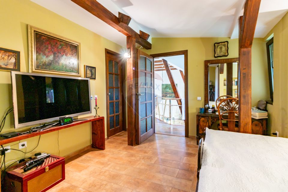 Villa for sale | 5 rooms | 3 bathrooms | Fireplace | Generous court