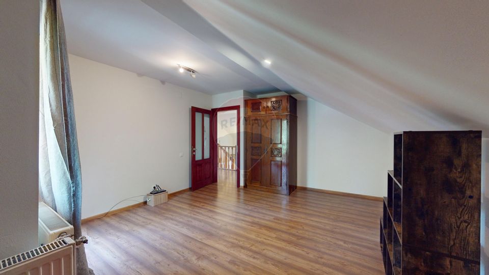 5 room House / Villa for sale