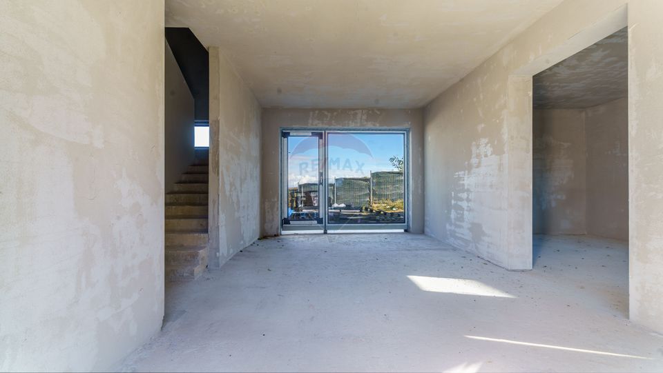 Vilă in constructie, locatie excelenta, Comision 0%