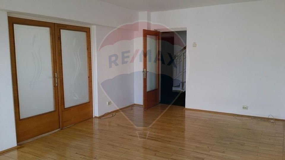 4 room Apartment for rent, Unirii area
