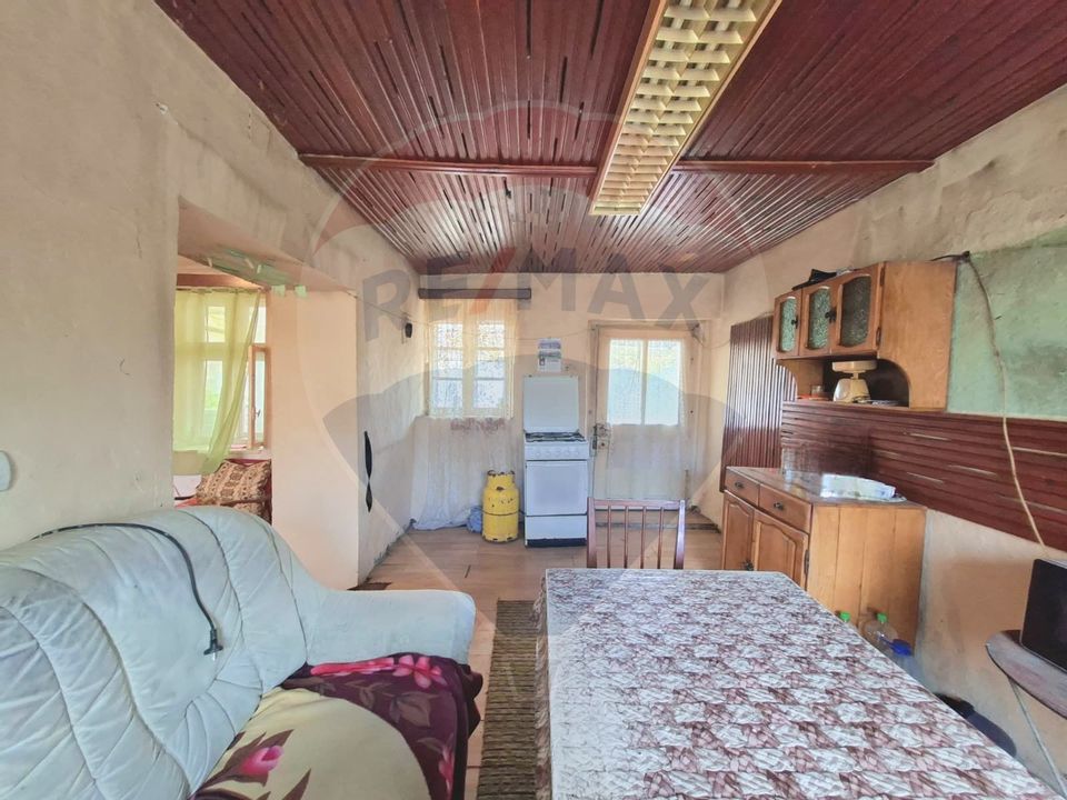 Casa veche cu teren 929 mp- oportunitate in Vladimirescu- comision 0%