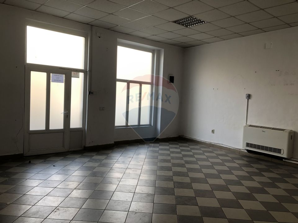 68sq.m Commercial Space for rent, Central area
