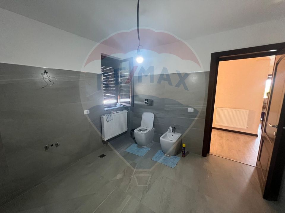 4 room House / Villa for sale, Sud-Est area