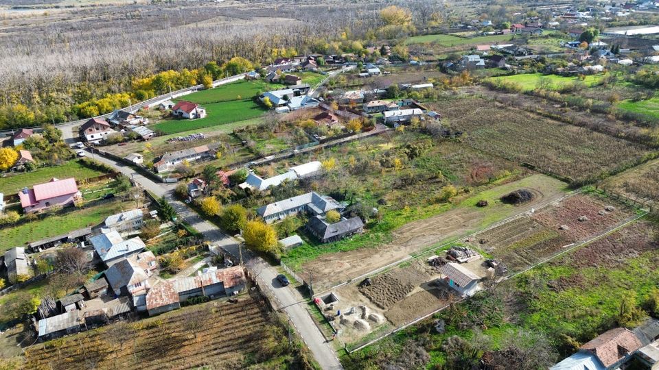 Land 1,727sqm Biliesti / Strada salcamului