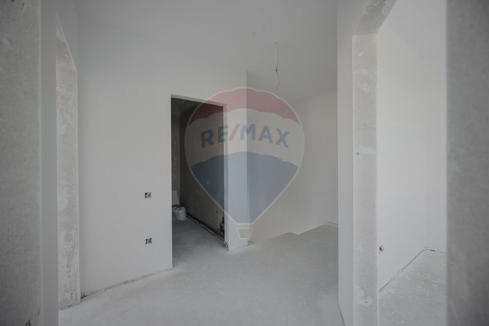 Casă nouă cu 3 Dormitoare, de Vânzare, zona Ioșia