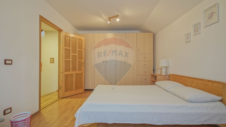 Vilă cu 6 camere de vânzare în zona Primaverii, Râșnov - Comision 0