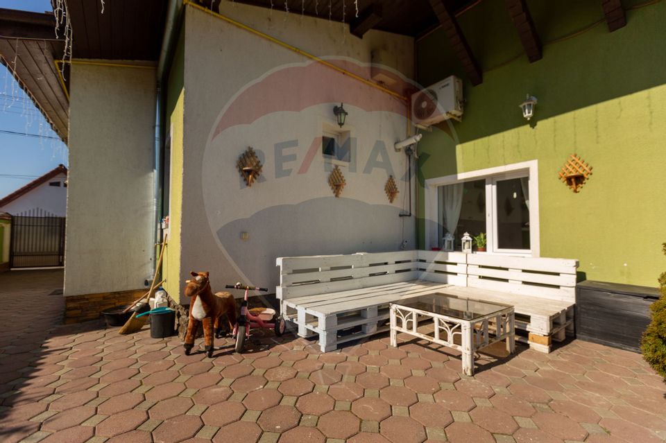 Casă SPATIOASA de vanzare in zona semicentrala