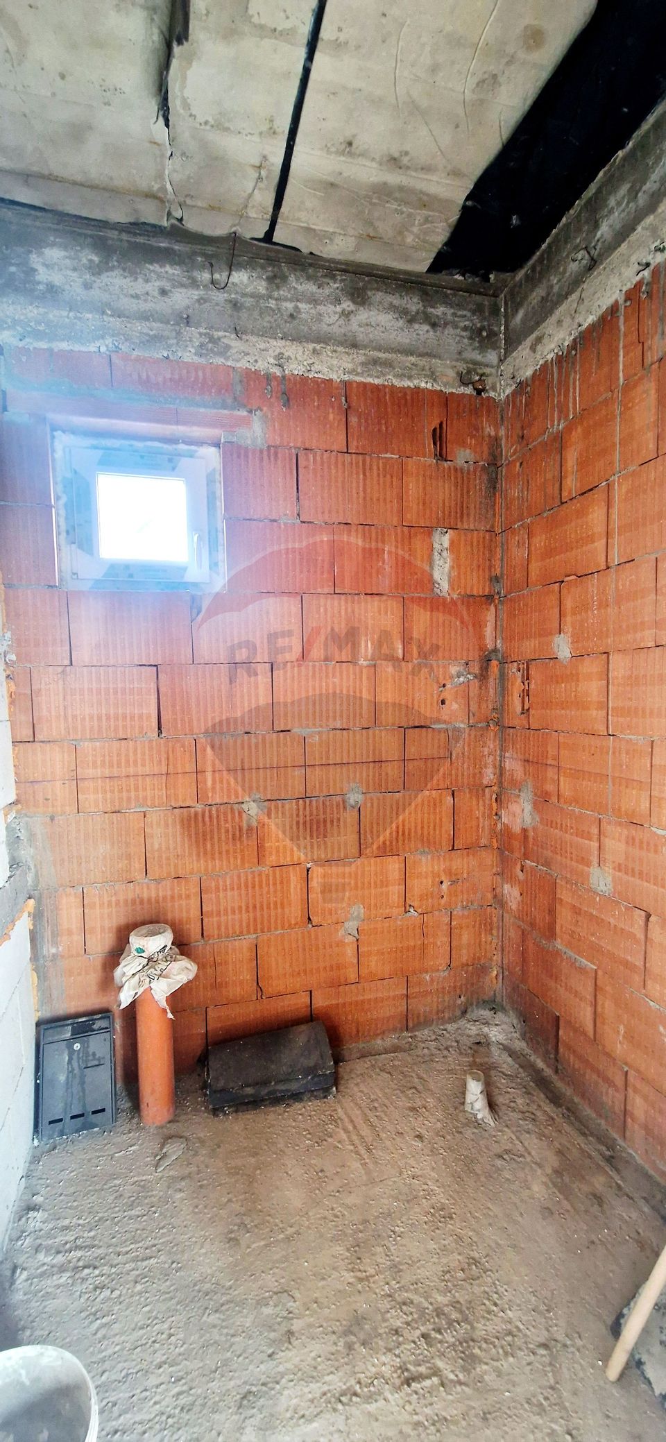 4 room House / Villa for sale