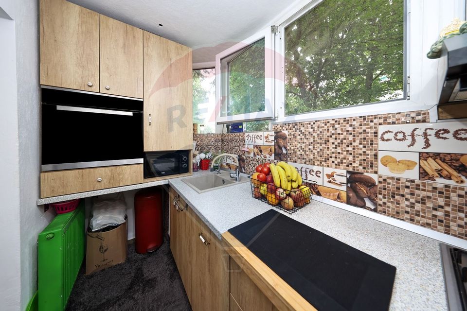 Apartament 3 camere parter cu balcon