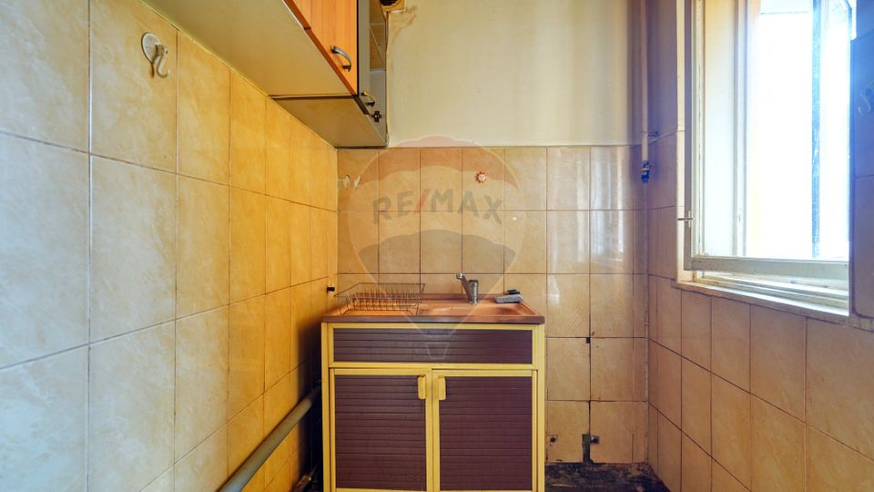 REZERVAT! Garsionera cu priveliste, de vânzare, Strada Soarelui