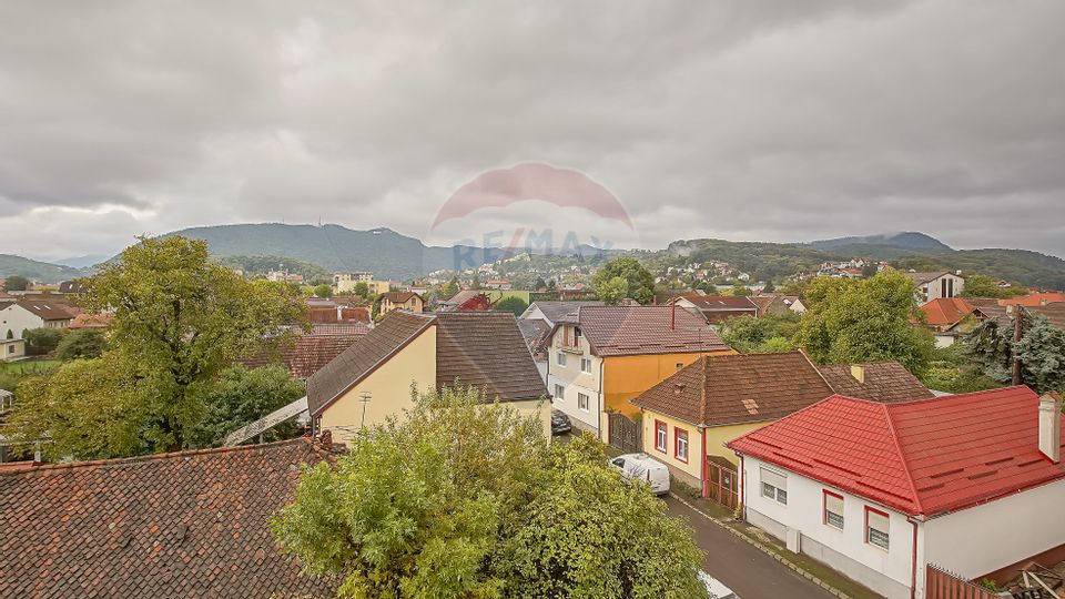 CENTRAL - Clădire birouri DE INCHIRIAT - ETAJ 2