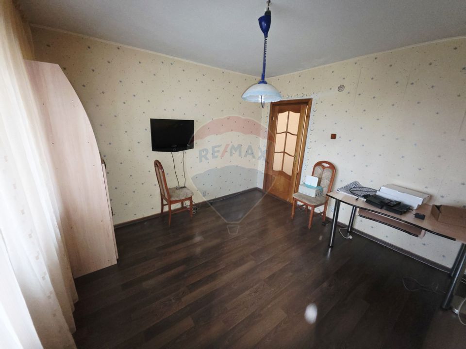 Apartament cu 2 camere de vânzare în zona 1 Mai