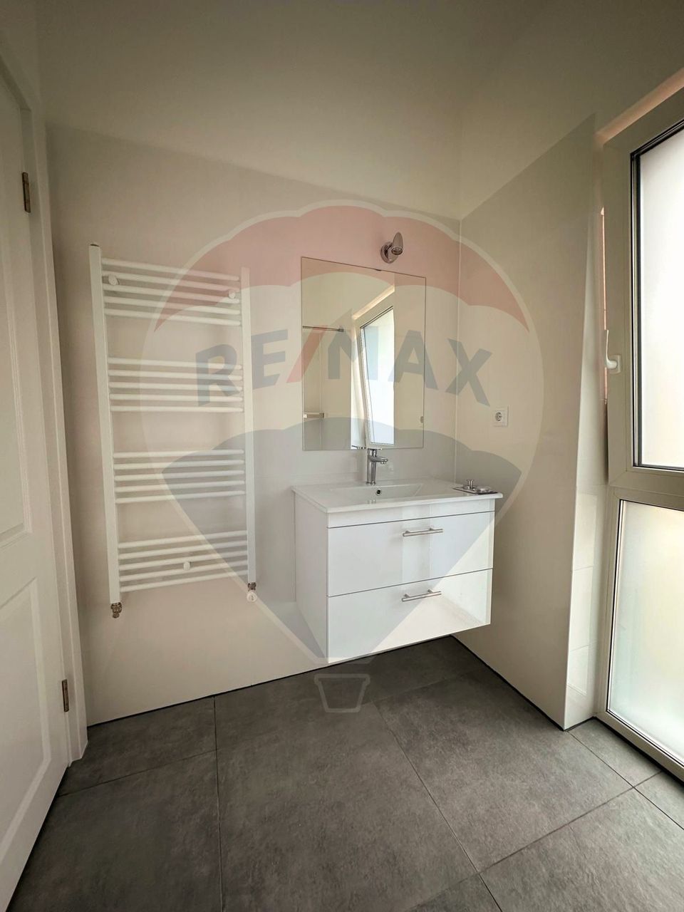 Apartament modern, de închiriat, 3 camere, NOU, Complex Rezidențial