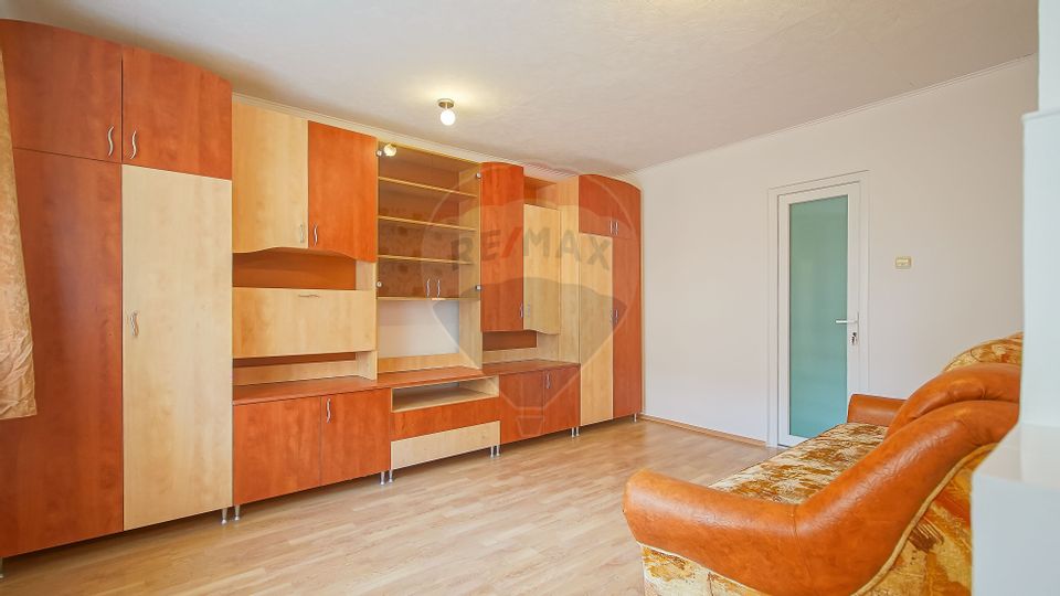 Apartament 2 camere renovat, central, Zona ISR, Râșnov