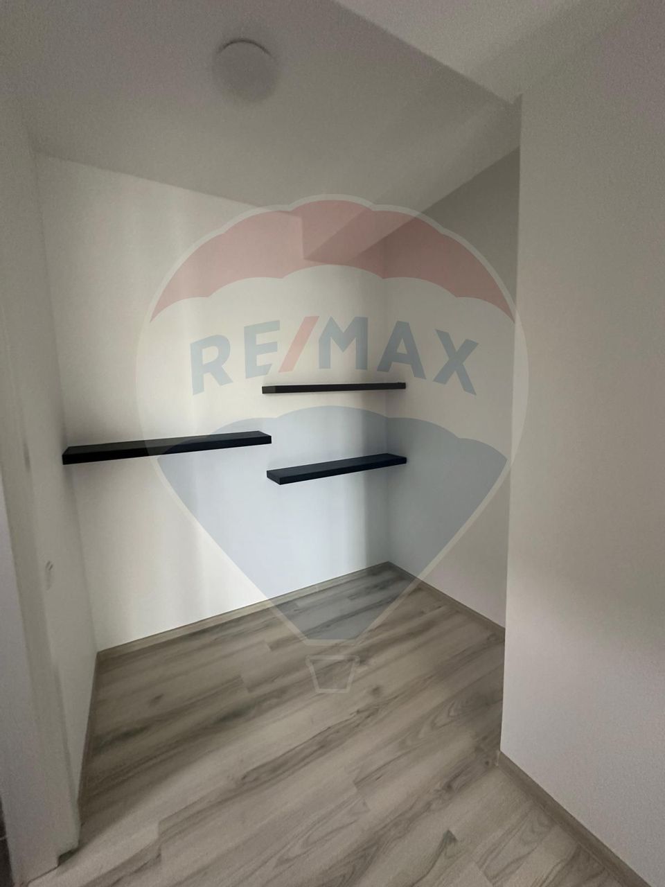 Apartament cu 2 camere de vânzare | Cosmopolis | Balcon | Investitie