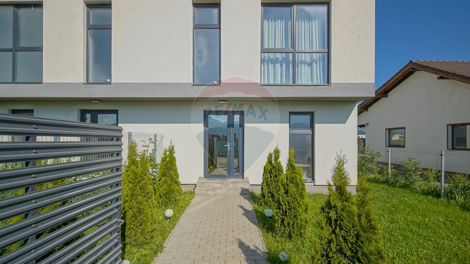 4 room House / Villa for sale