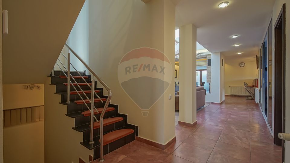 6 room House / Villa for sale