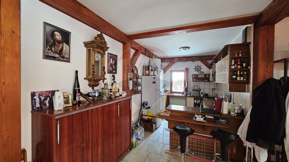 Vilă de lux cu 4 camere de vânzare în Câmpulung Moldovenesc, Suceava