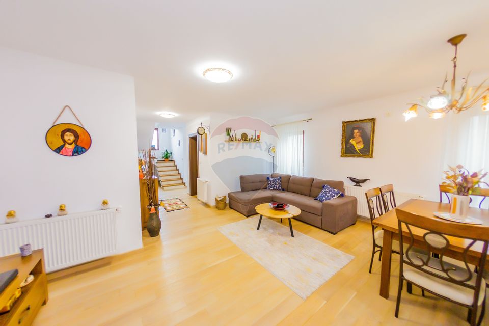 5 room House / Villa for sale, Central area