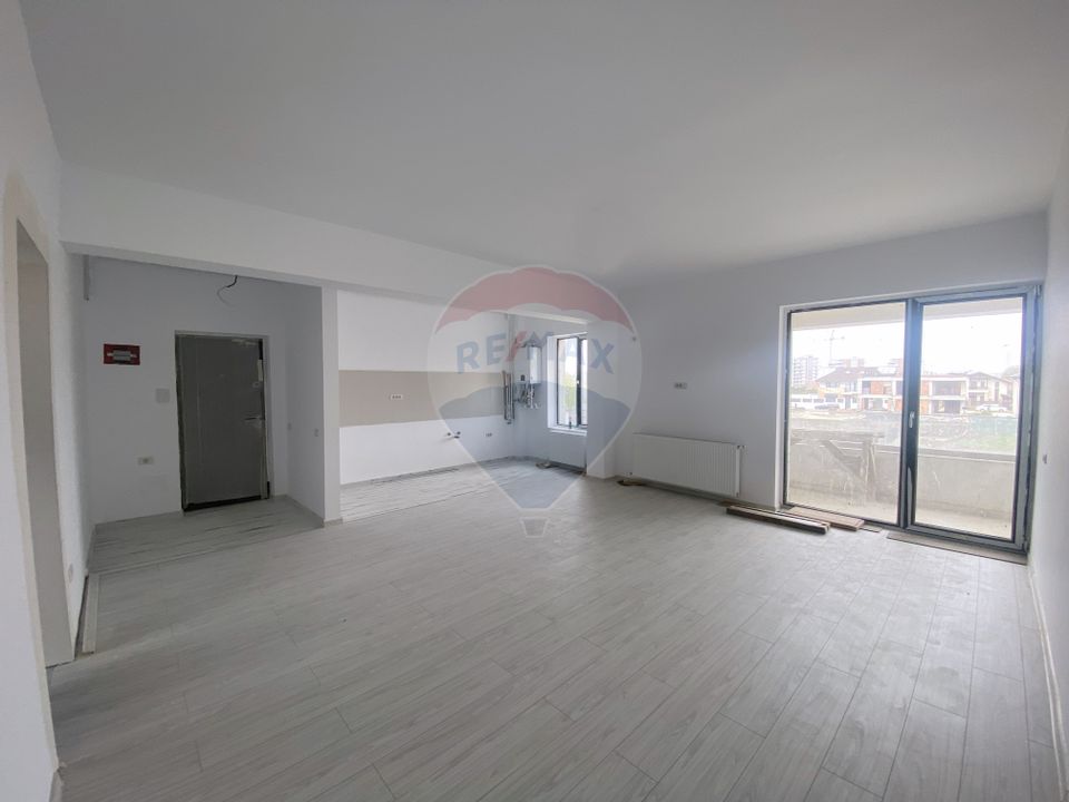 3 room Apartment for sale, Est area