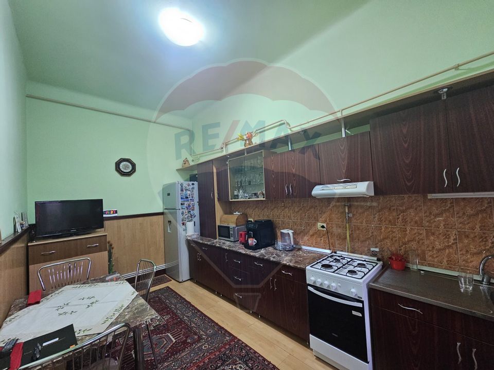 Apartament cu 2 camere de vânzare
