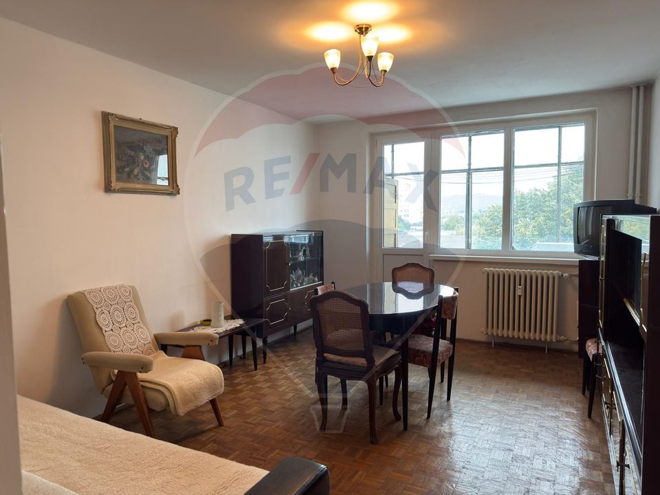 Apartament cu 2 camere de vânzare, strada Bucegi, zona Narcisa