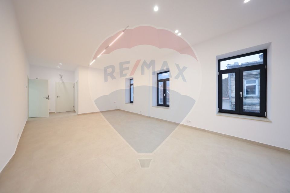 260sq.m Commercial Space for sale, Brasovul Vechi area