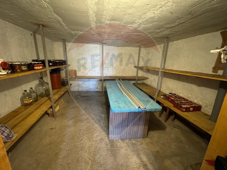 6 room House / Villa for sale, Darmanesti area