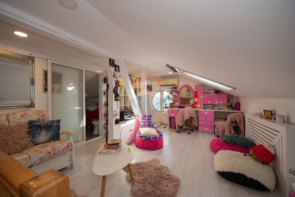 Detached house S+GF+1+M courtyard of 460sqm Ghencea sector 6