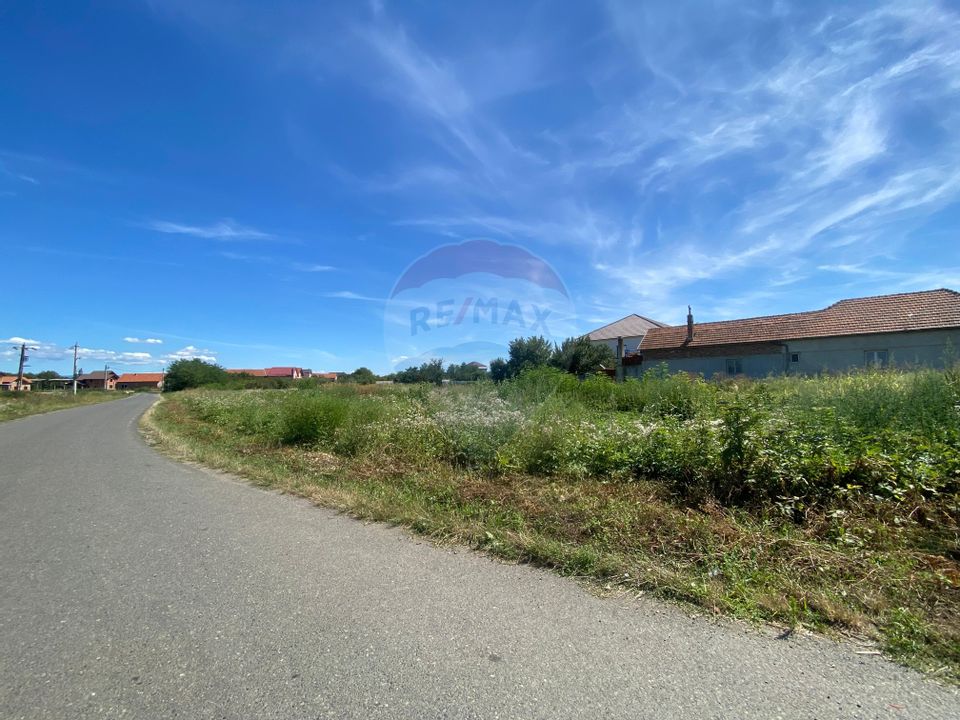 Land 953sqm Costeiu / Strada principala