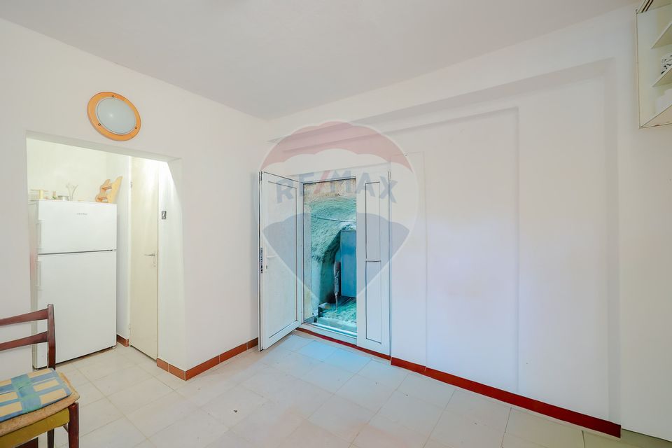 De vânzare casă cu 2 camere și teren 472 mp, Str Valea Frumoasă