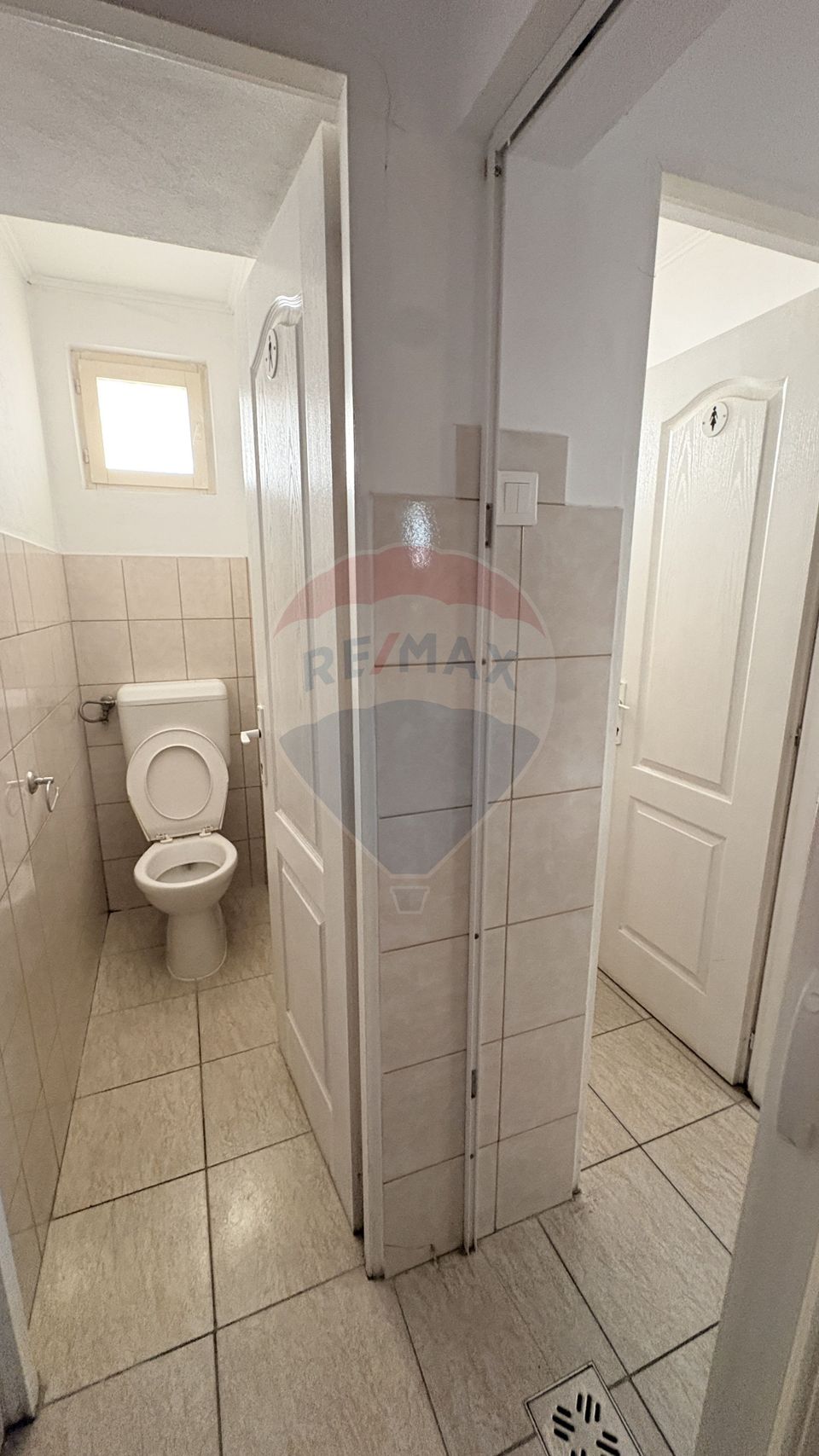 Spațiu comercial la strada + bar/cafenea în Centru Medias