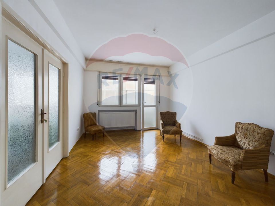 Apartament cu 3 camere zona Cismigiu