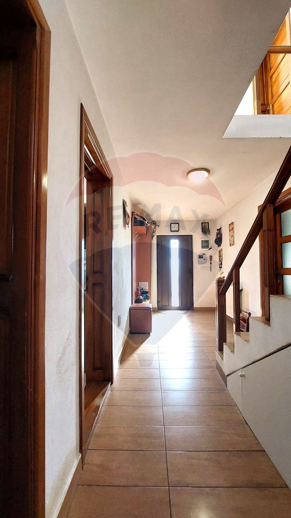 Vanzare duplex 4 camere, centrala, garaj, curte Darza, Buftea