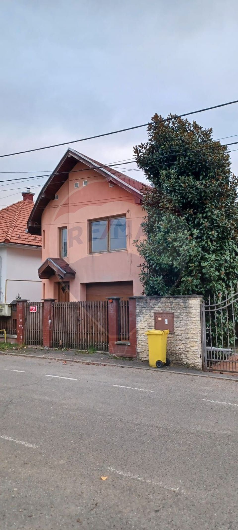 DE INCHIRIAT: Casă / Vilă P+1 - Zona Centrala BAIA MARE