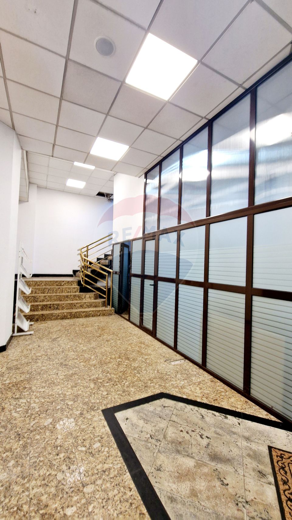 Office space class A surfaces between 20-50 SQM Izvor Unirii Metro