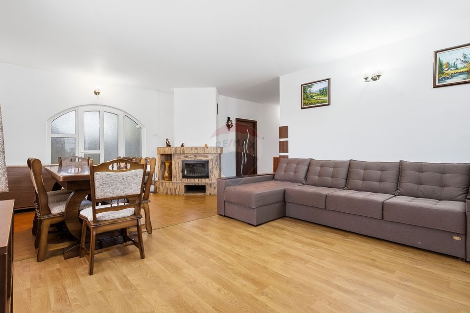 5 room House / Villa for sale