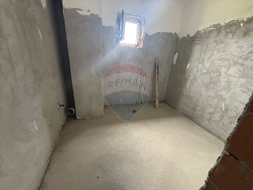 8 room House / Villa for sale