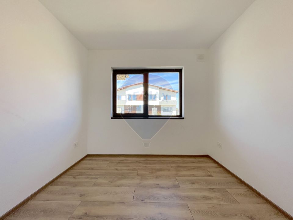 !! VANDUT !! Casă individuala, parter, 1400 mp teren, Sanpetru