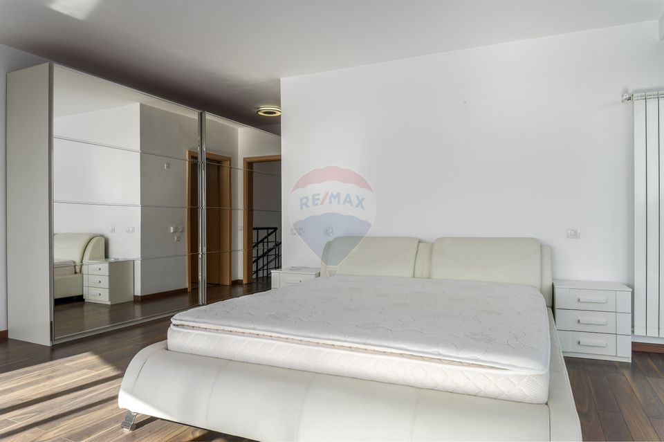 Apartament cu 5 camere de vânzare în zona Baneasa